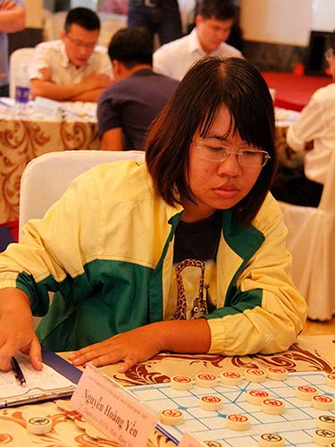 Hat-trick vàng của Hoàng Yến