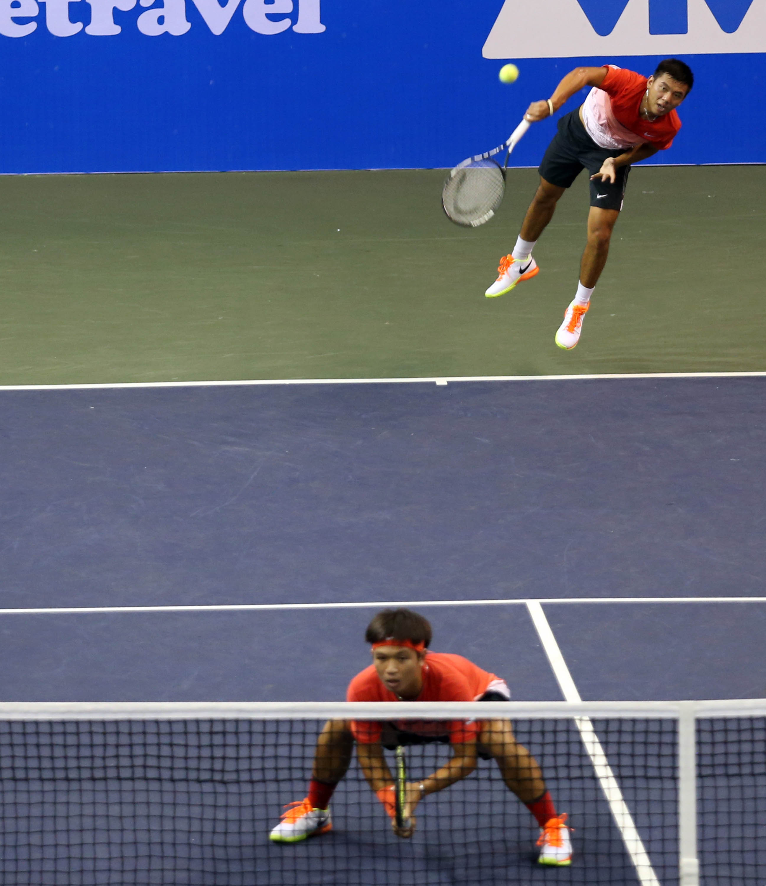 Vào vòng 2 đôi nam và đơn nam ở 1 giải thuộc hệ thống Challenger như Vietnam Open 2016 là thành công với Hoàng Nam (phải)