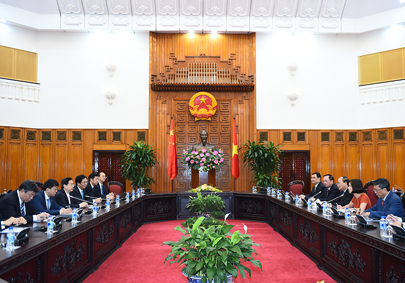 Thủ tướng Nguyễn Xuân Phúc tiếp Ủy viên Quốc vụ, Bộ trưởng Công an Trung Quốc Quách Thanh Côn