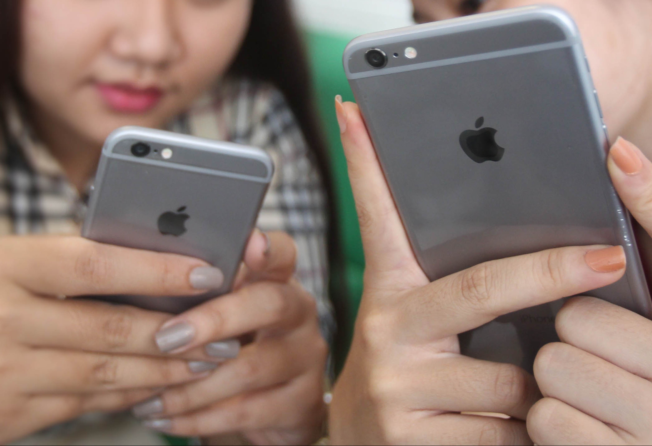 Ham iPhone mới và rẻ, nhiều người ôm hận
