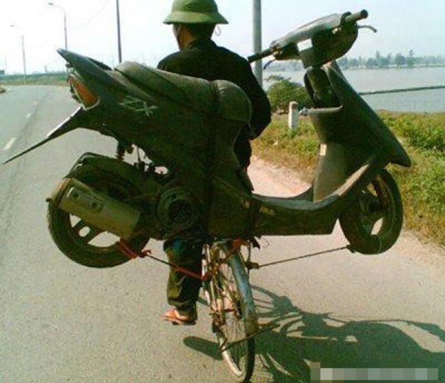 “Đến Thượng đế cũng phải cười”