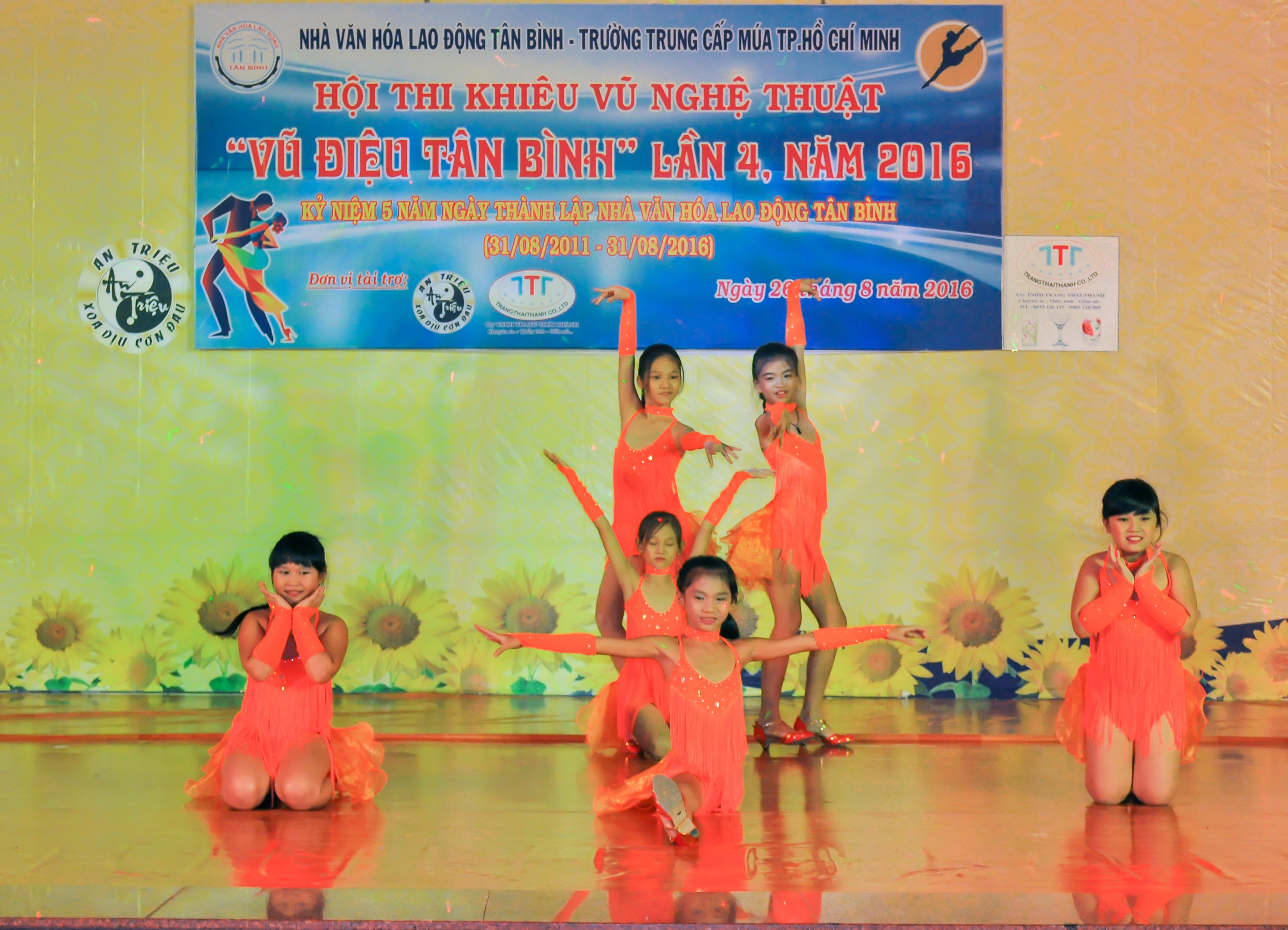 Sôi nổi hội thi khiêu vũ nghệ thuật “Vũ điệu Tân Bình”