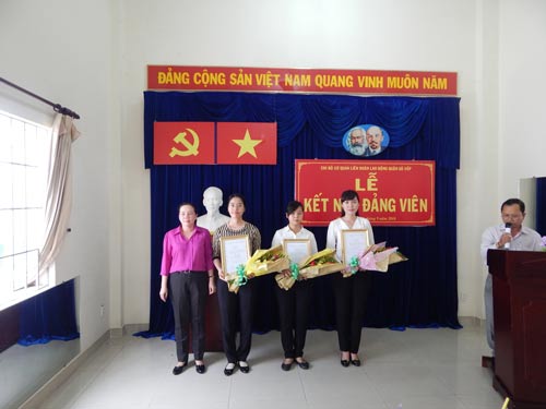 Phát triển Đảng trong công nhân trực tiếp sản xuất