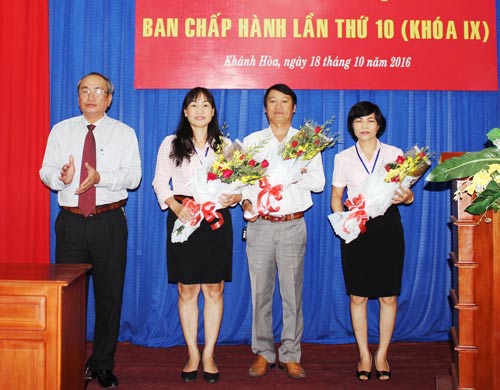 Giám sát lương, thưởng