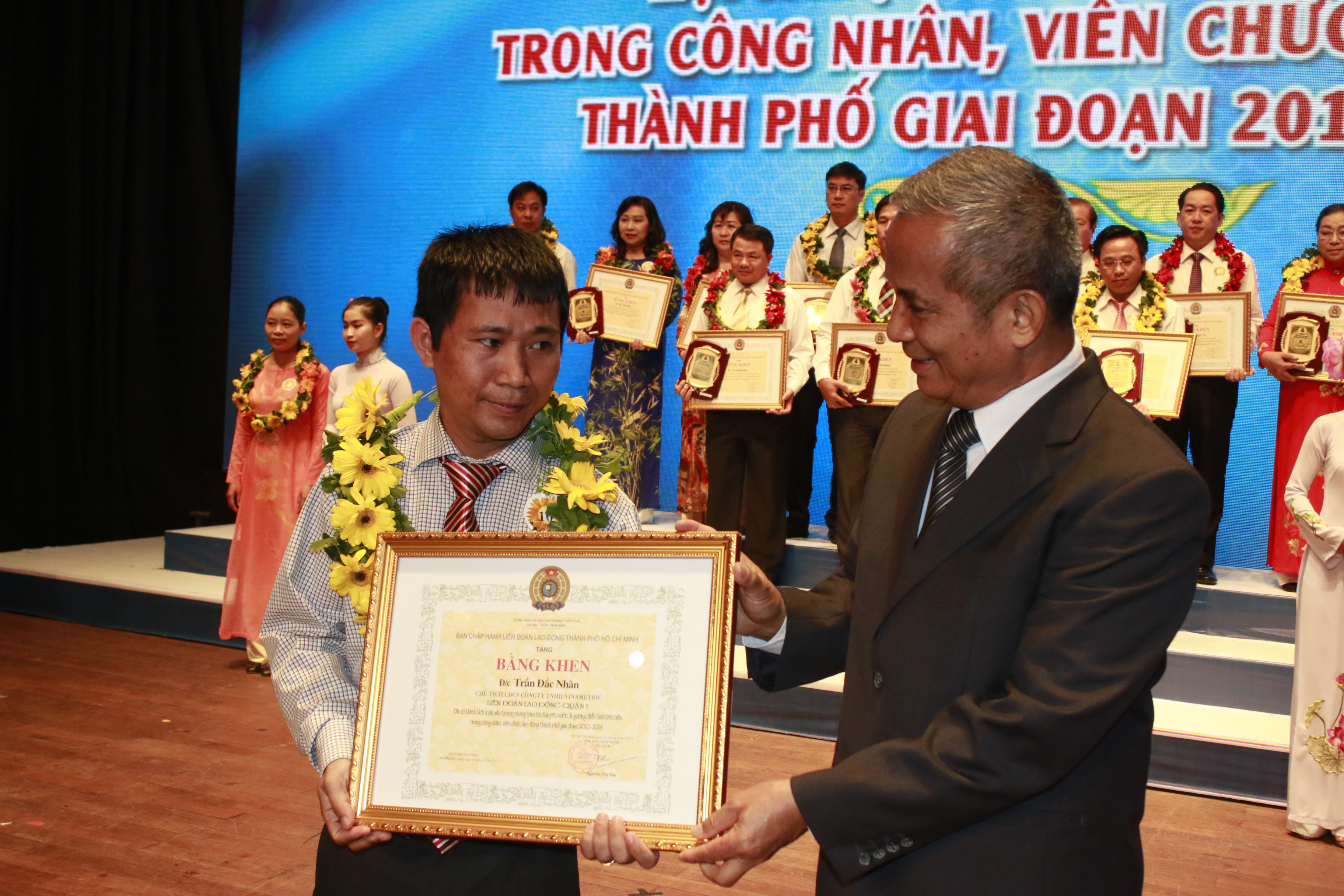 Tri ân cống hiến của người lao động