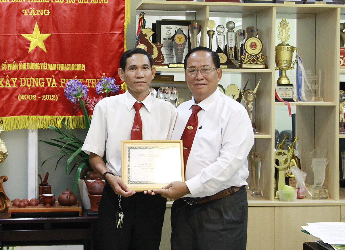 Vinasun biểu dương tài xế trung thực