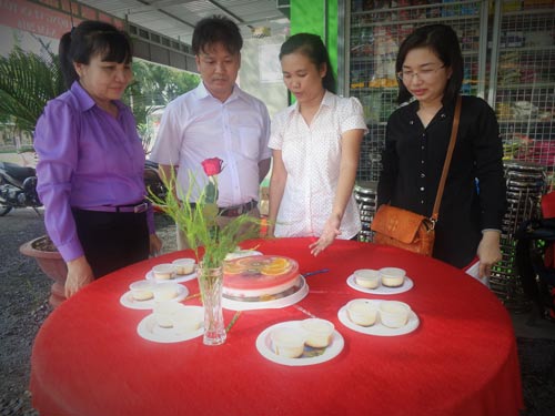 Hội vui cho công nhân