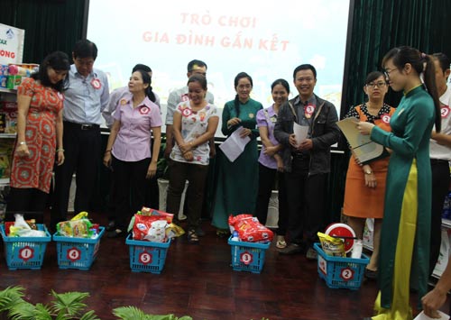 Tuyên dương 46 gia đình tiêu biểu