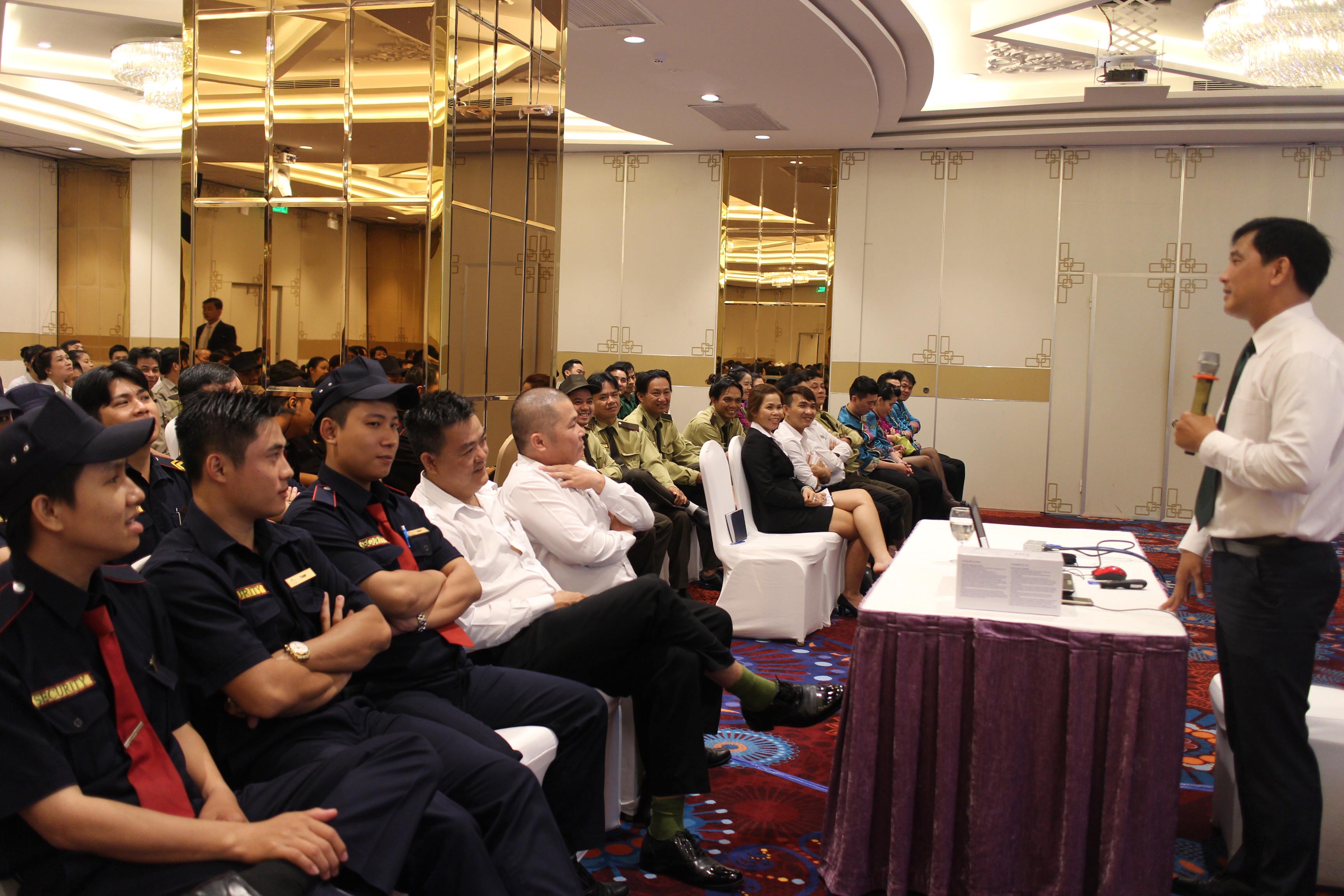 Tuyên truyền phòng chống HIV/AIDS trong CNVC-LĐ
