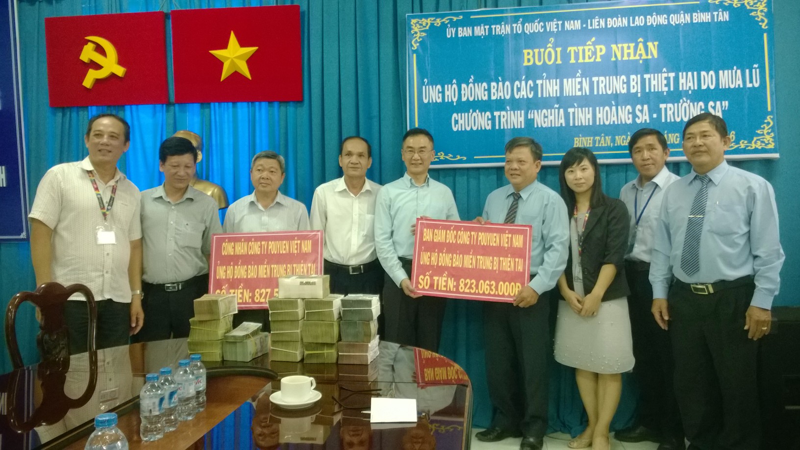 Hơn 1 tỉ đồng ủng hộ đồng bào miền Trung