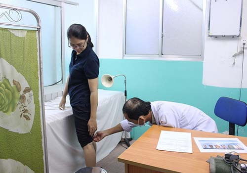 Phải làm gì khi bị giãn tĩnh mạch chân?