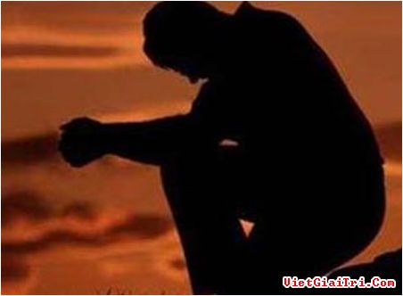 Nghi án mẹ siết cổ con đến chết rồi tự vẫn