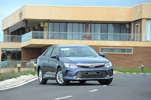 Toyota Việt Nam triệu hồi 2.410 xe Camry 2.0 E