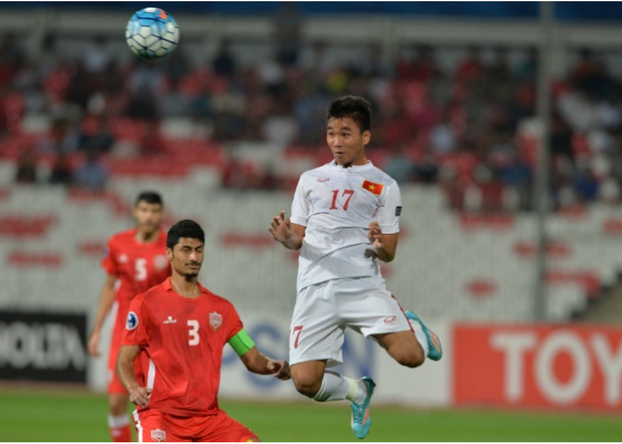 Trần Th&agrave;nh trong trận thắng Bahrain.Ảnh: AFC
