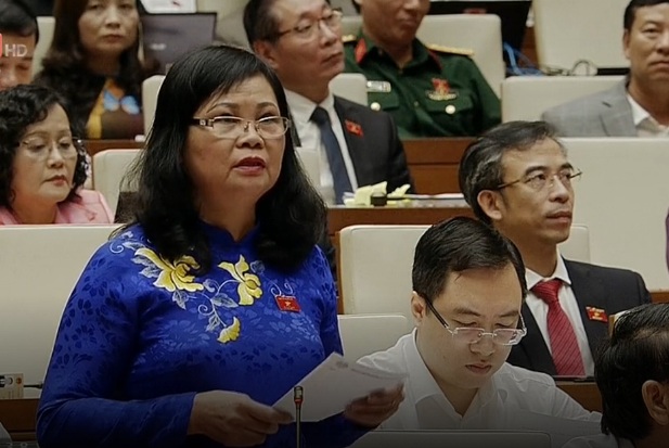 Đại biểu Trần Thị Dung (Điện Biên) chất vấn Bộ trưởng Công Thương - Ảnh chụp qua màn hình