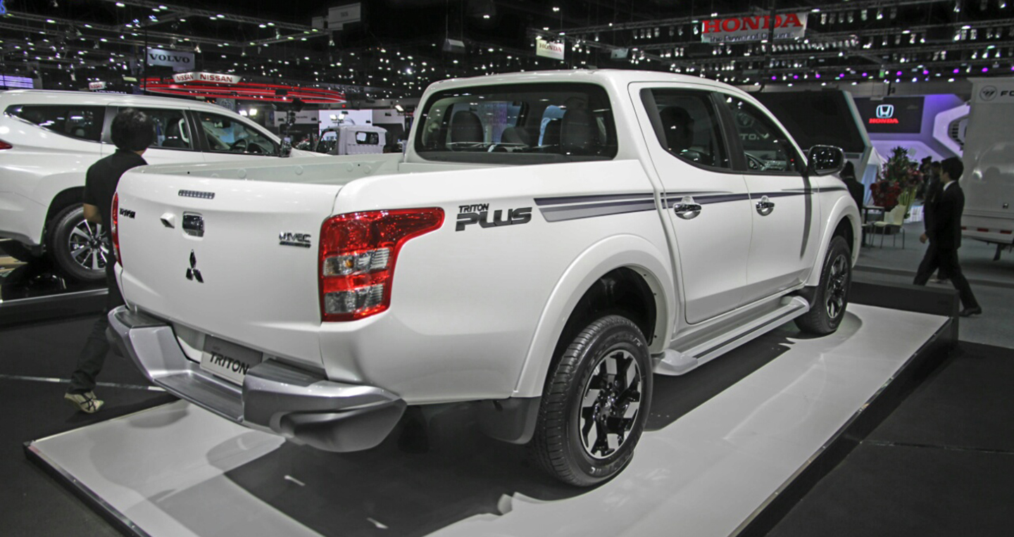 Bán tải Mitsubishi Triton 2017 có giá 310 triệu đồng