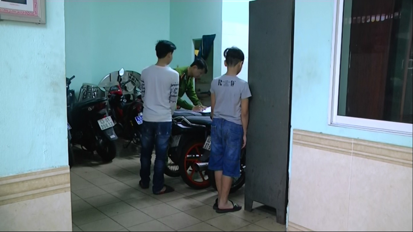 Bắt băng trộm nhí gây ra hàng loạt vụ trộm táo tợn
