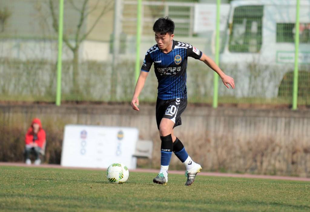 Xuân Trường lập "cú đúp" ở giải R-League