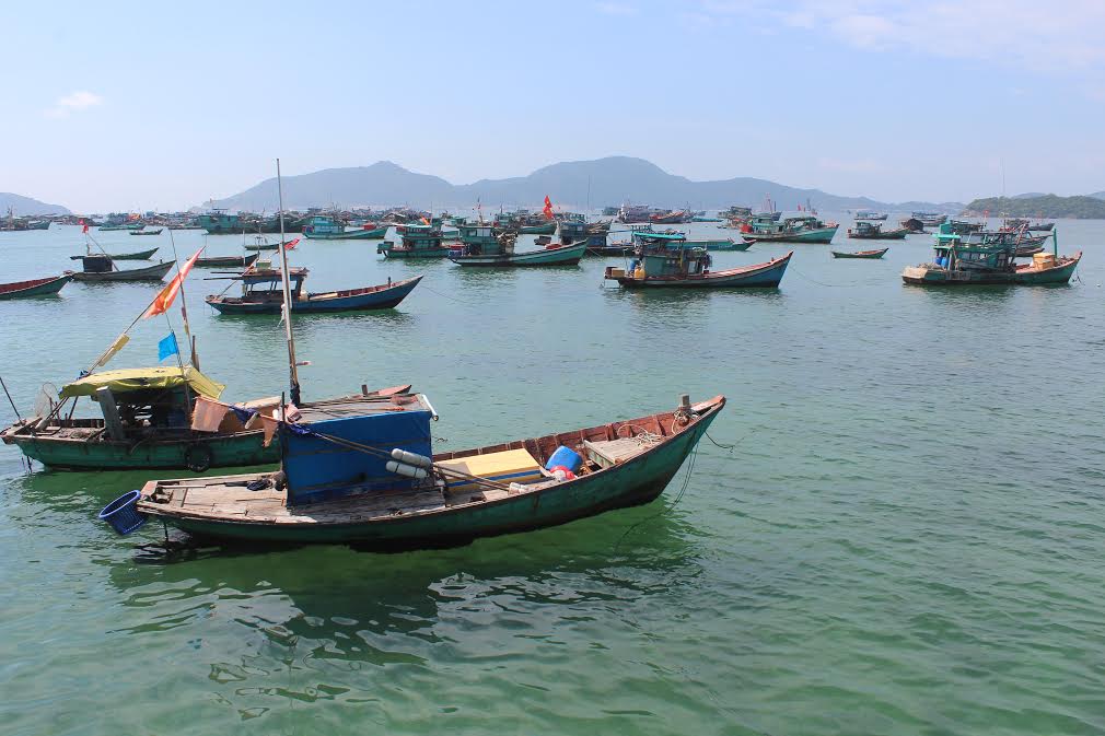 
Đảo Nam Du thơ m&ocirc;̣ng, bình y&ecirc;n
