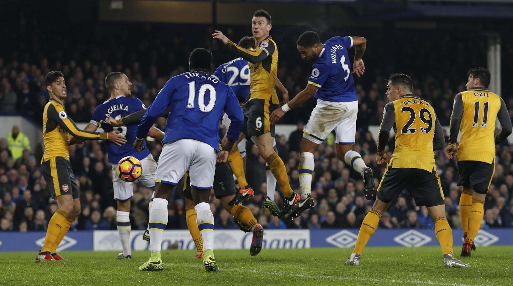 Chelsea quyết thắng trong “Ngày tặng quà”