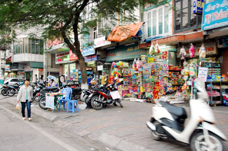 Nhiều bất cập trong quản lý vỉa hè
