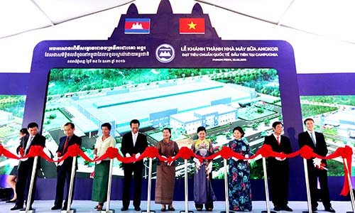 Vinamilk và nước cờ đầu tư ngàn tỉ