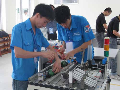 Thông báo về việc tìm kiếm việc làm hằng tháng