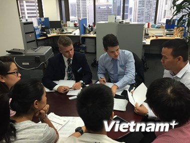 Hàng trăm du học sinh Việt ở Úc bị lừa mua vé máy bay giả