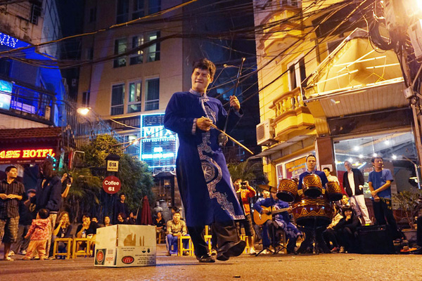 Hà Nội mơ về những đêm hội mỗi ngày như Singapore, Bangkok