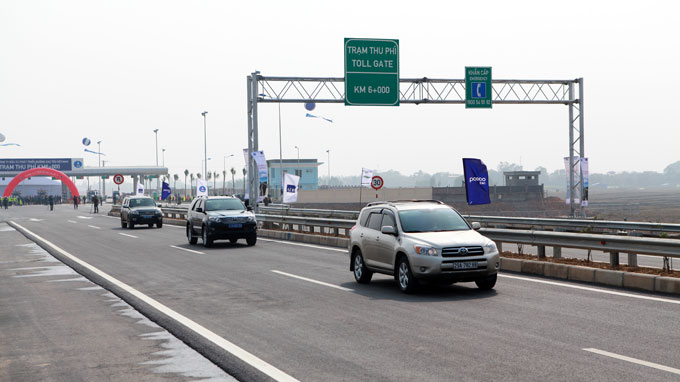 Khoán xe công và màu biển xe