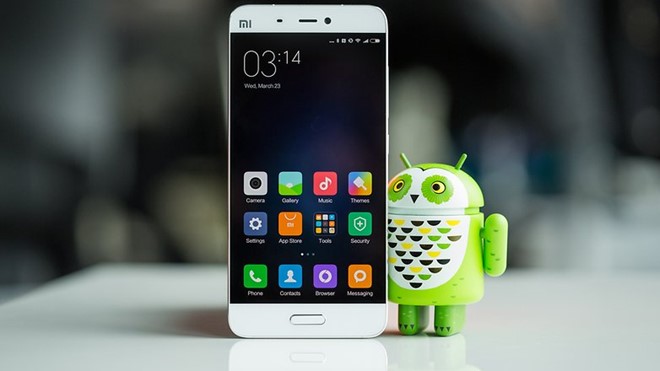 Loạt di động giá hời giữa năm 2016