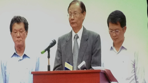 &ocirc;ng Trần Nguy&ecirc;n Th&agrave;nh, Chủ tịch Hội đồng quản trị c&ocirc;ng ty TNHH Gang th&eacute;p Hưng Nghiệp Formosa H&agrave; Tĩnh, đại diện Formosa H&agrave; Tĩnh n&oacute;i lời xin lỗi - Ảnh chụp qua m&agrave;n h&igrave;nh