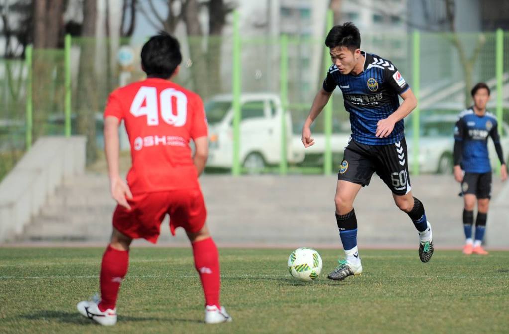 Xuân Trường lại kiến tạo thành bàn ở R-League