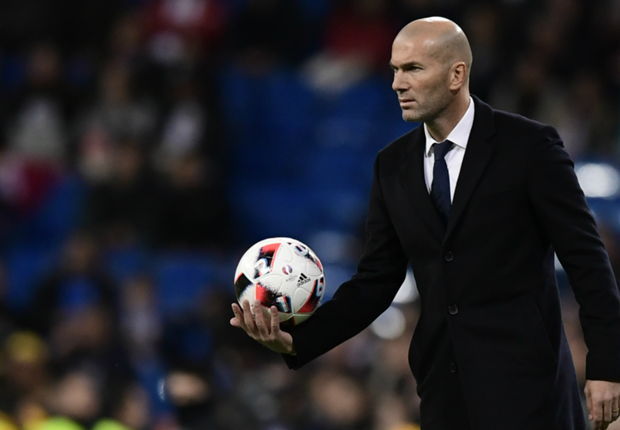 Zidane cân bằng kỷ lục bất bại trên sân khách của Mourinho