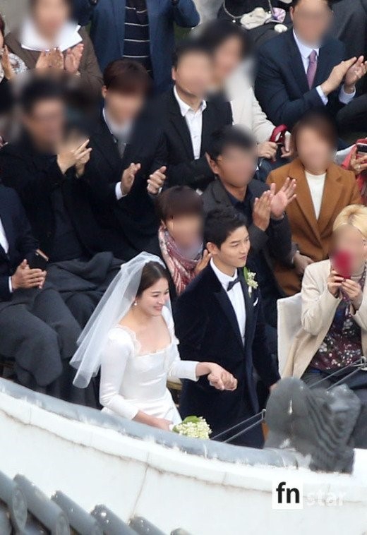 Mỹ nhân Song Hye Kyo theo Song Joong Ki về dinh - Ảnh 1.