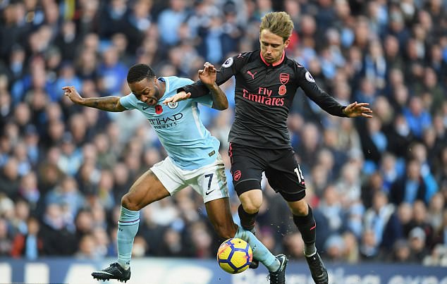 Mourinho: Cầu thủ Man City mong manh, dễ ngã - Ảnh 4.