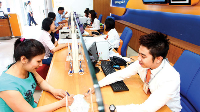 Nhiều ngân hàng xin nới room tín dụng