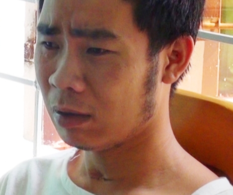 Con dùng cuốc đánh chết mẹ lấy tiền đi nhậu, hát karaoke