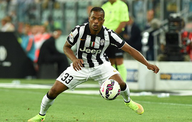 Evra trở về Pháp, khoác áo Marseille