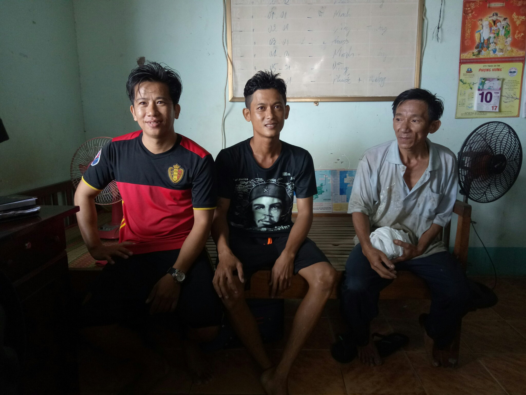 Cứu sống 3 thuyền viên gặp nạn trên biển ở Phú Quốc