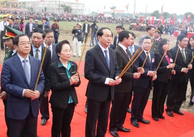 Chủ tịch nước Trần Đại Quang về dự v&agrave; d&acirc;ng hương tại Lễ hội Tịch Điền năm 2017