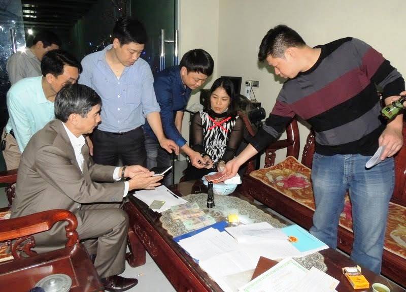 Đột kích phá sới bạc "khủng" trong đêm, thu gần 1 tỉ đồng