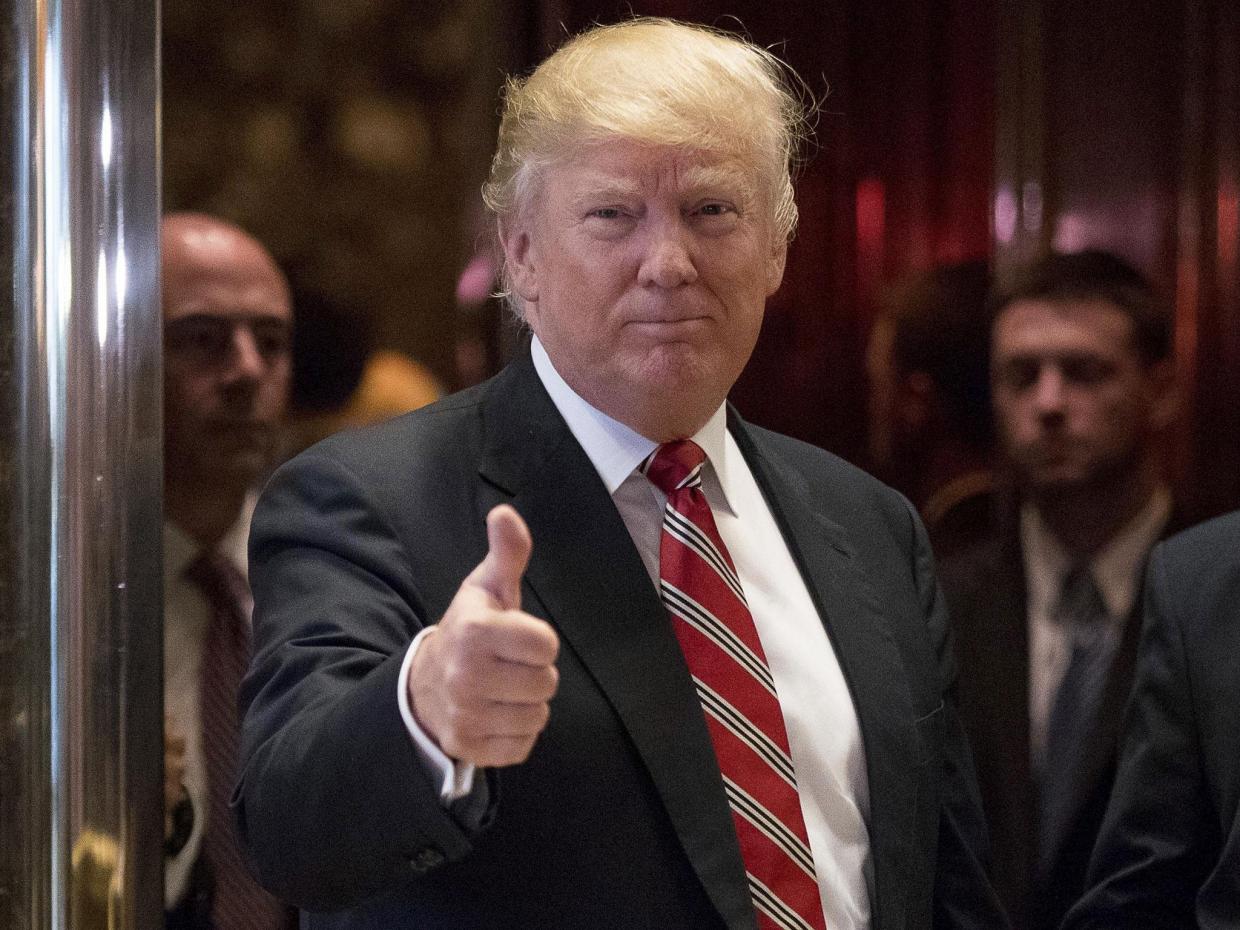 Tài khoản ngân hàng của ông Trump bị kiểm tra