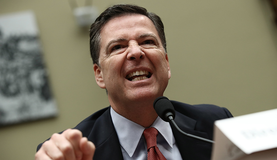 Giám đốc FBI yêu cầu Bộ Tư pháp bác cáo buộc của ông Trump