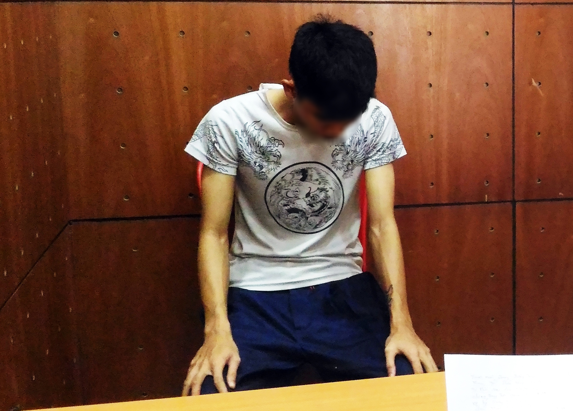 
Nghi can Nguyễn Thanh T&uacute; tại cơ quan c&ocirc;ng an. (Ảnh: CA)
