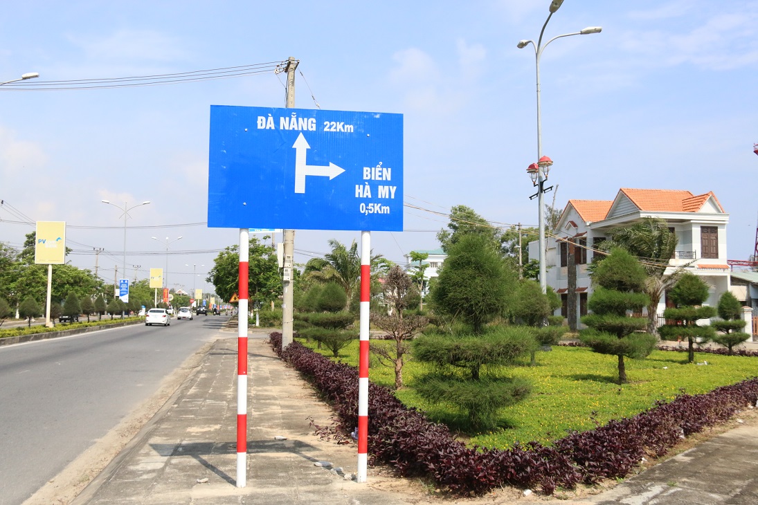 Biển H&agrave; My c&oacute; vị tr&iacute; thuận lợi, c&aacute;ch Hội An 7 km, c&aacute;ch TP Đ&agrave; Nẵng 22 km