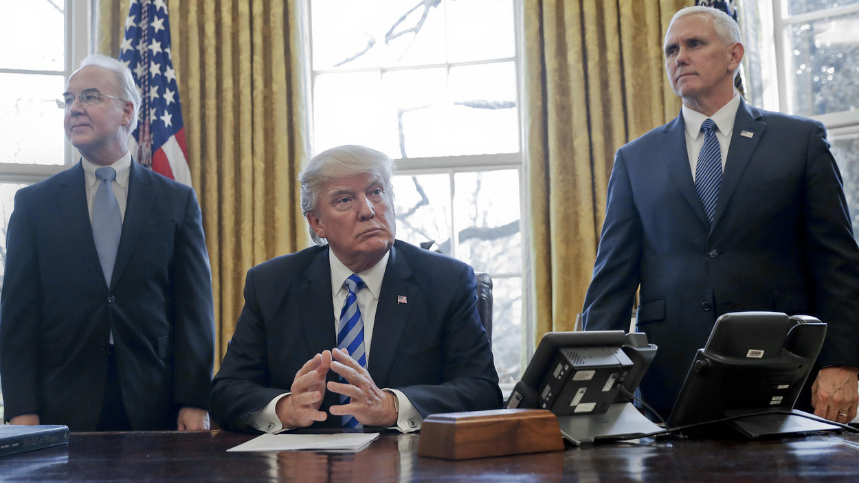 Ông Trump gọi điện cho hai tờ báo “đưa tin giả” phàn nàn vụ Trumpcare