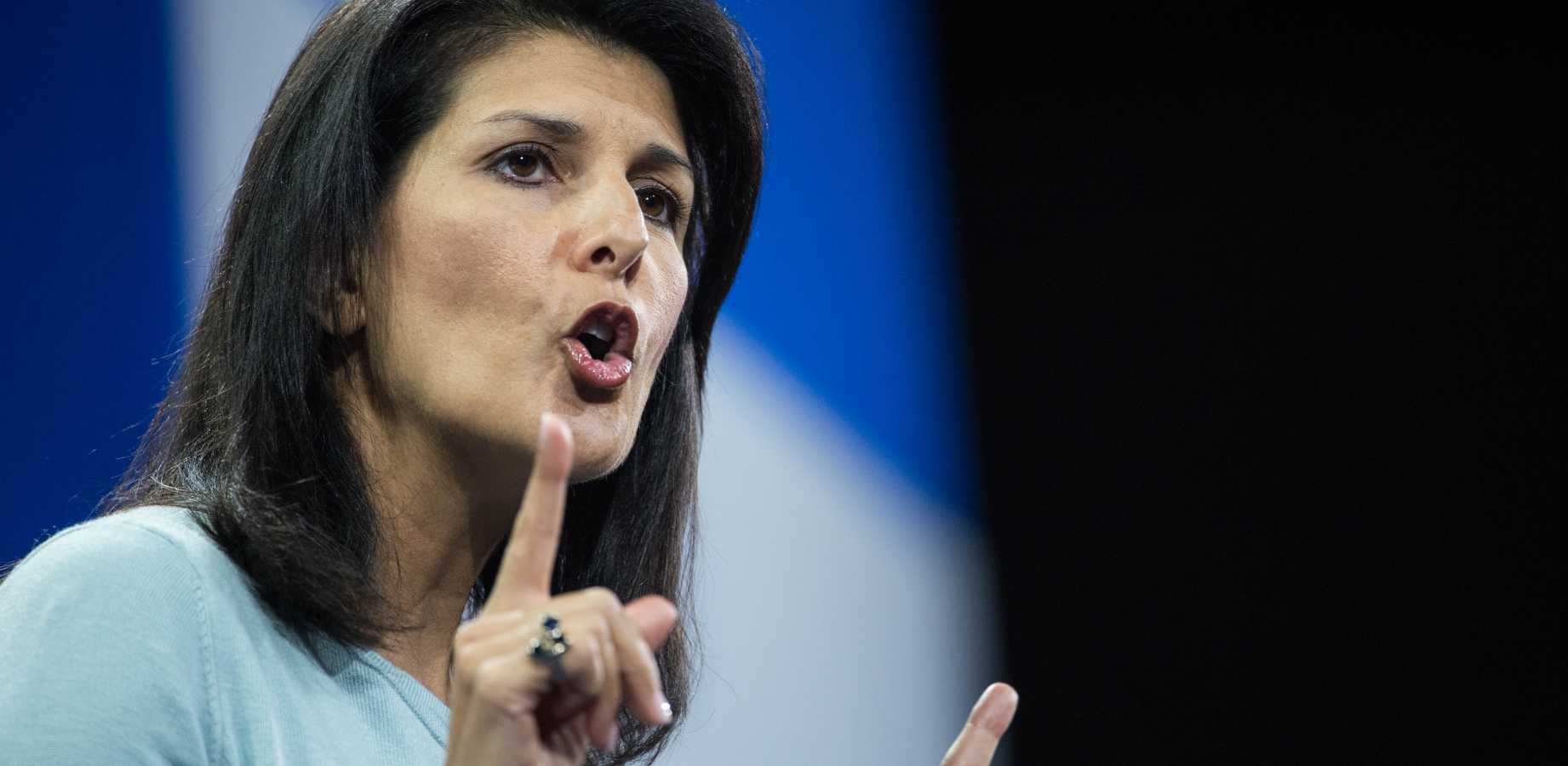 Đại sứ Mỹ: “Ông Trump không cản tôi cứng rắn với Nga”