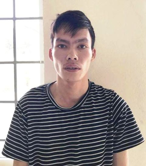 
Trần Như Tiến, thượng đế đi taxi Mai Linh rồi d&iacute; dao cướp t&agrave;i sản của l&aacute;i xe
