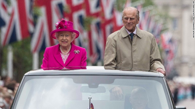 Phu quân nữ hoàng Elizabeth II lui về “ở ẩn”